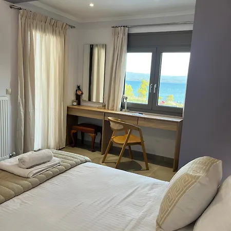 Amorea Jacuzzi Evia Apartman