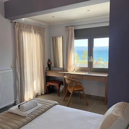 Amorea Jacuzzi Evia Apartman
