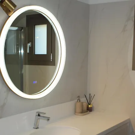 Amorea Jacuzzi Evia Apartman
