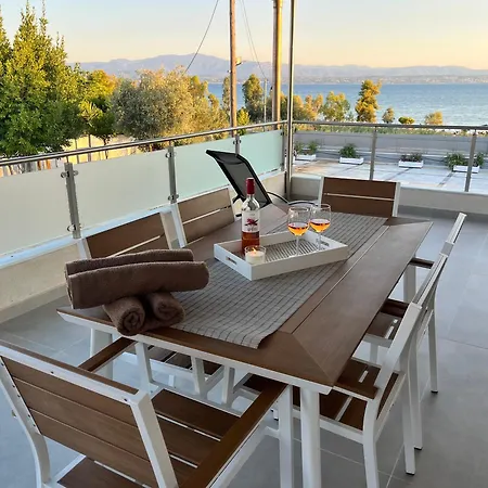 Amorea Jacuzzi Evia Apartman